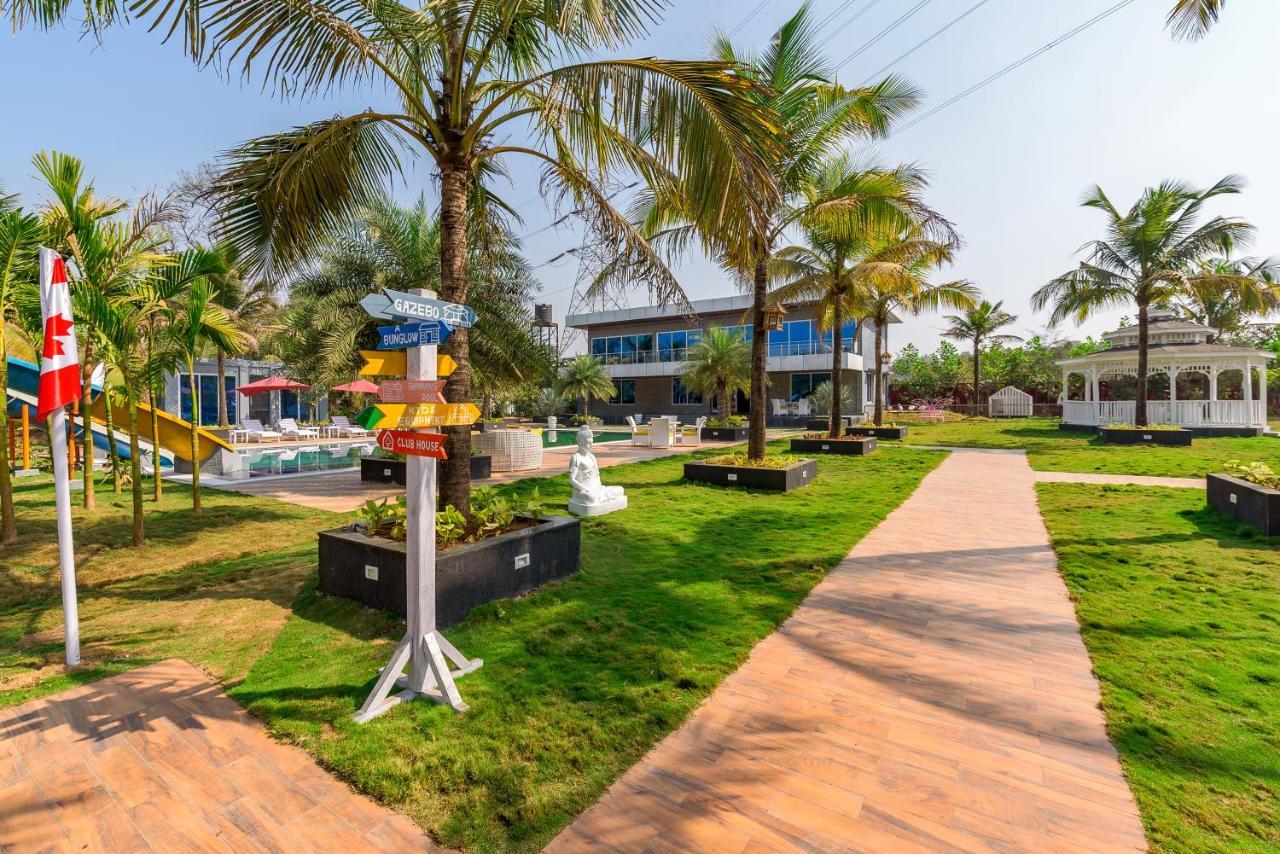 Saffronstays Palm Paradise, Kalyan Khadavli - Swimming Pool With Water Slides, Gazebo And Indoor Games Padghe エクステリア 写真