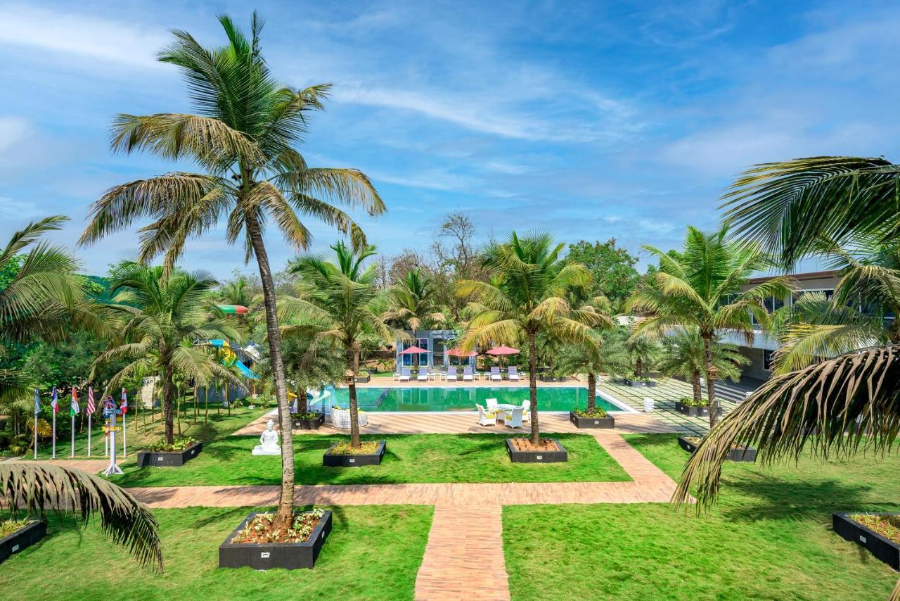 Saffronstays Palm Paradise, Kalyan Khadavli - Swimming Pool With Water Slides, Gazebo And Indoor Games Padghe エクステリア 写真